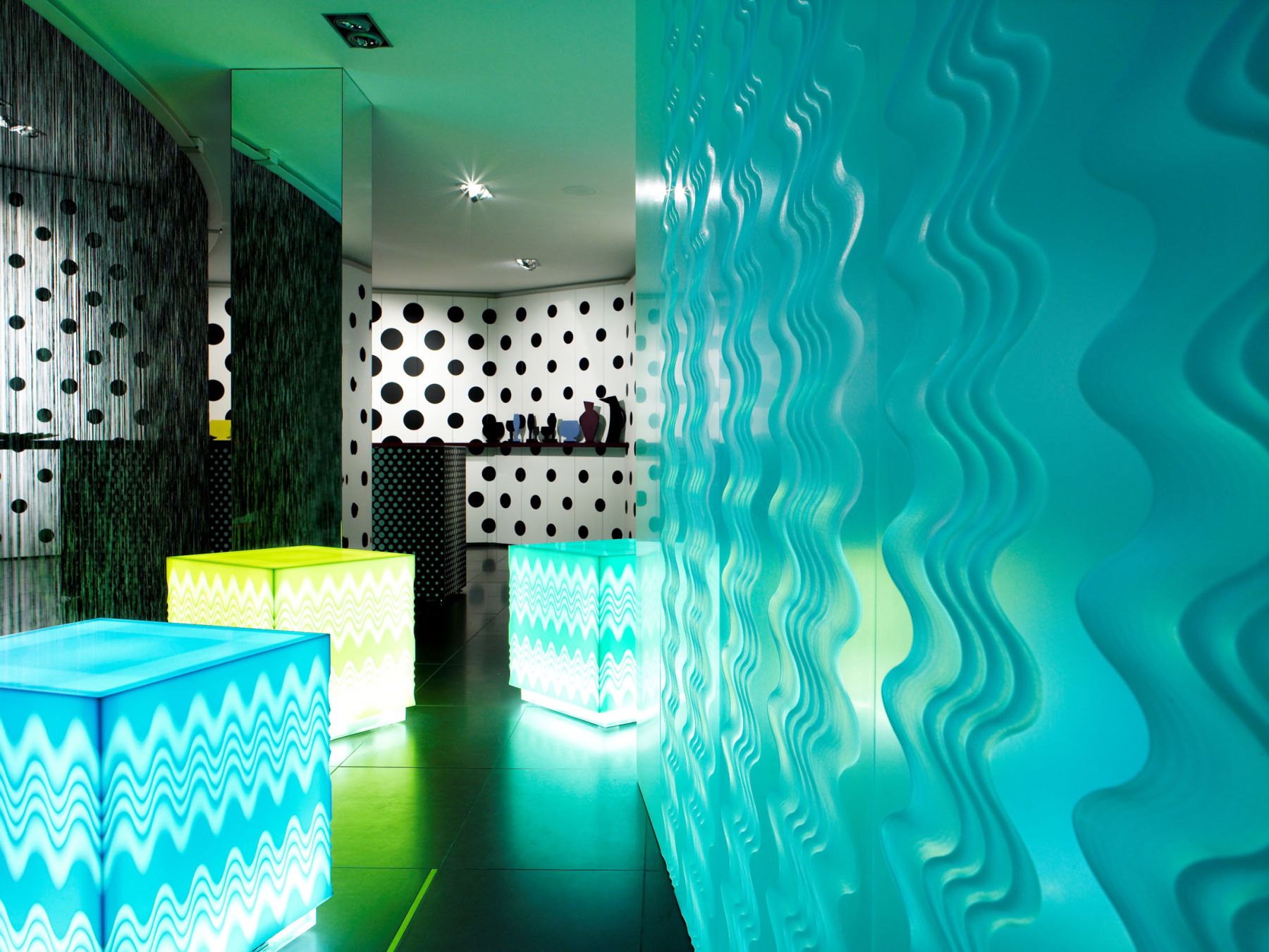 sites/corian-uk.telkeadev.lu/IMG/jpg/uses-and-app-corian-loves-missoni-photo-leo-torri-1.jpg